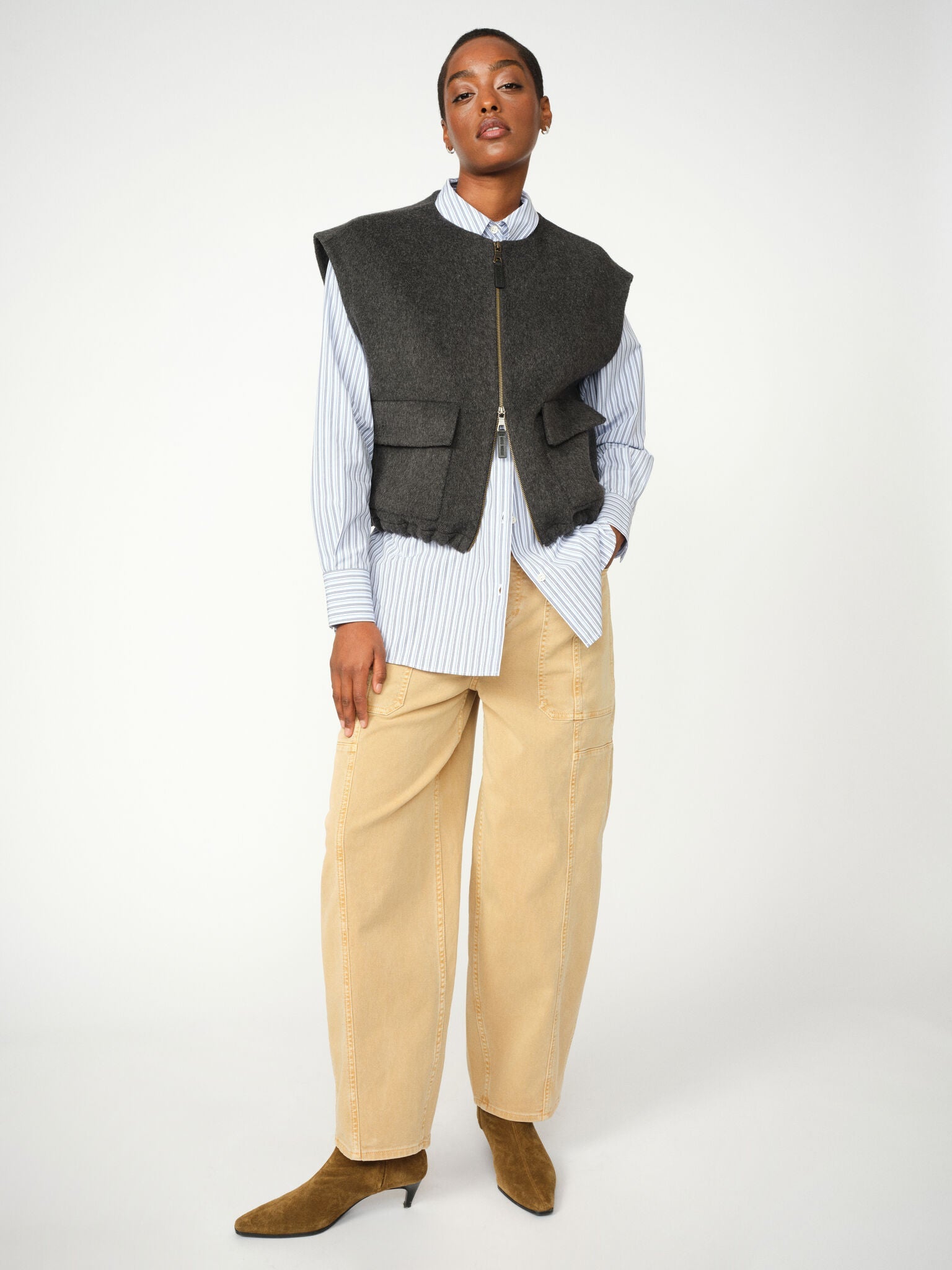 Modelshot / True Camel / Detail